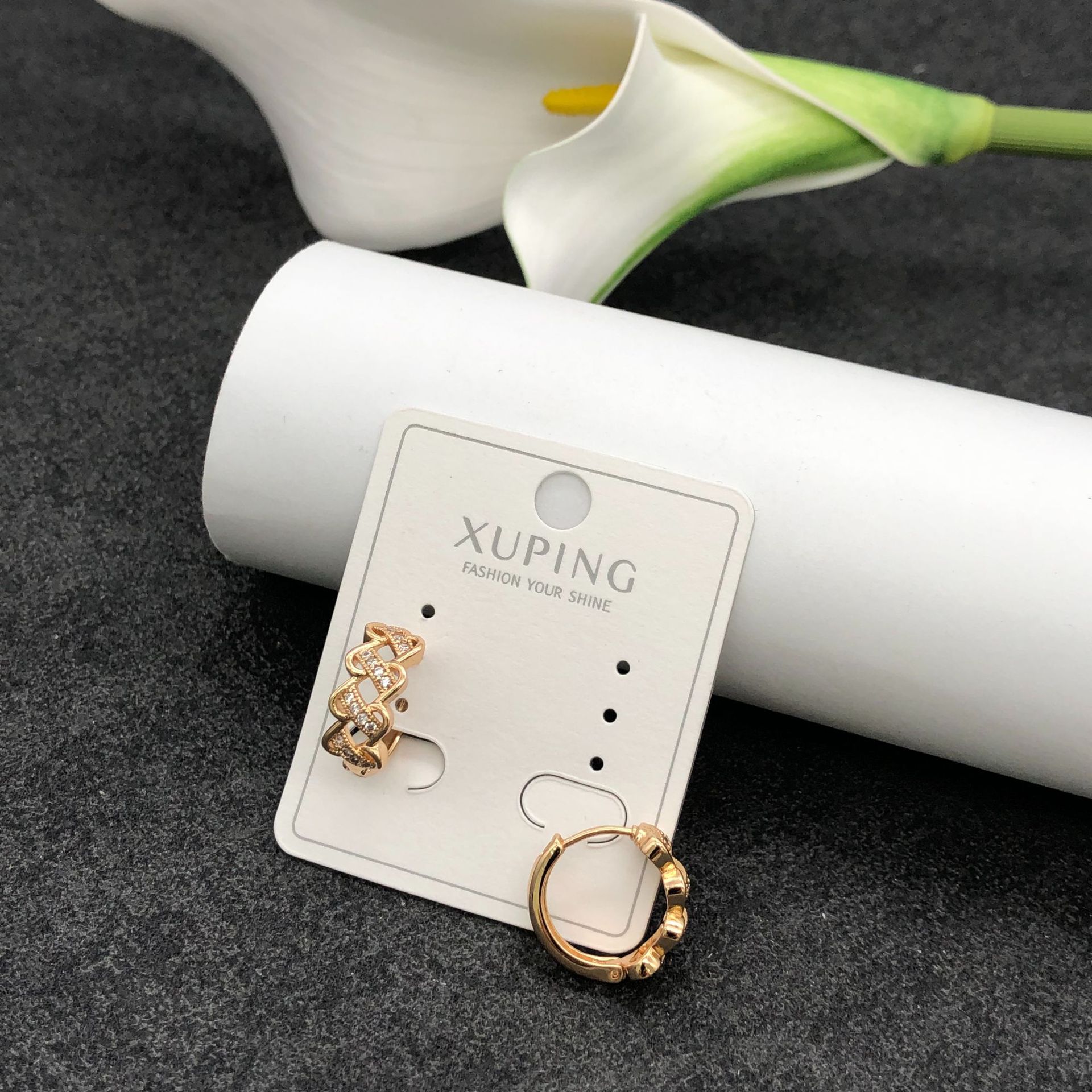 Pendientes de Aro con Zirconia de Aleación de Cobre Bañado en Oro de 18K