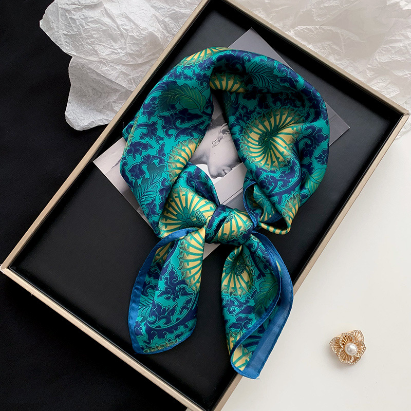 Bufanda de seda, bufanda cuadrada, sentido avanzado, nueva bufanda de seda de simulación, chal estampado, bufanda decorativa de todo fósforo, pañuelo en la cabeza, cinturón para el cabello, cabello atado