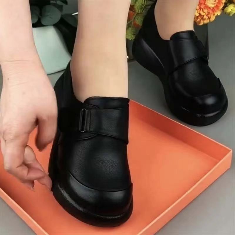 春夏秋四季妈妈中老年坡跟舒适耐软底 休闲豆豆乐福妈妈女鞋批发