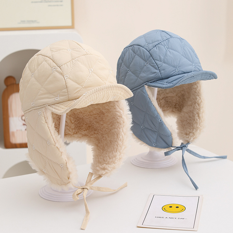 Sombrero de bebé de invierno para viajar al aire libre para niños y niñas y niñas con sombrero de lana caliente Lei Feng moda dos sombreros de lengua de pato para niños