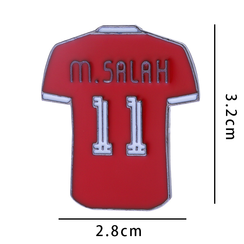 Ventas transfronterizas calientes de estrellas de fútbol insignia metálica Copa del Mundo Manchester United serie broche broche de dibujos animados ropa de estrellas