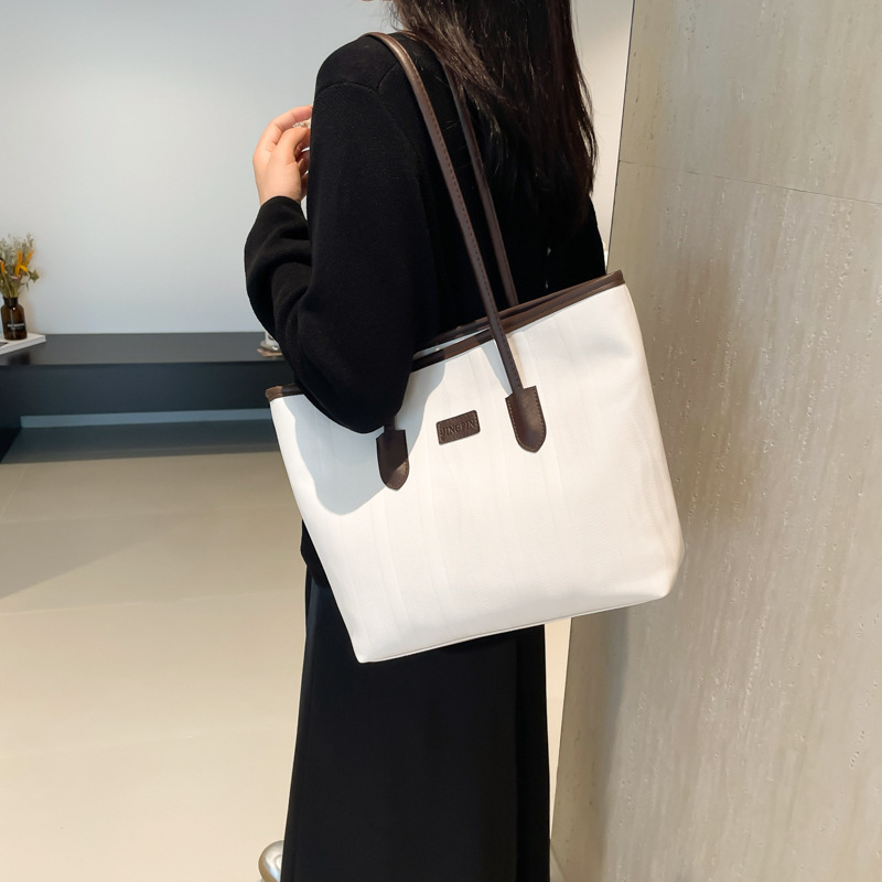 대용량 가방 여성의 2025 신선한 스타일 가을과 겨울 간단한 캐주얼 어깨 가방 캐주얼 통근 토트 백