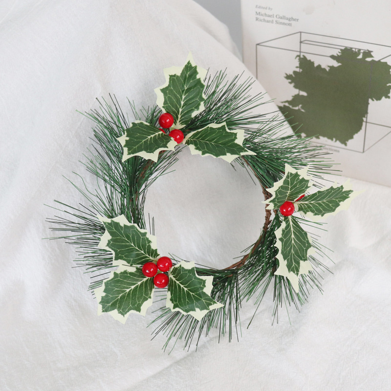 新しいクリスマス葉PVC松針冬青果ろうそく環暖炉ショーウインドークリスマス花輪越境メーカー販売|undefined