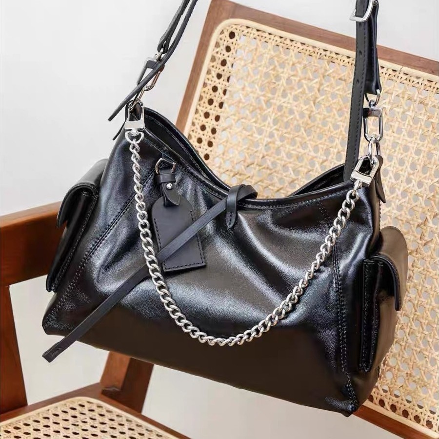 Bolso tote de alta gama y gran capacidad en los Estados unidos, mujer, otoño e invierno 2024, nueva moda, lleno de bolsos inclinados de un hombro para viajeros