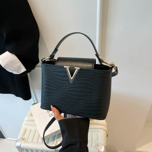 �n��2025�＾�¿�ٴ���������r��Ůʿ�����Іμ�б��ͨ�ڰ�