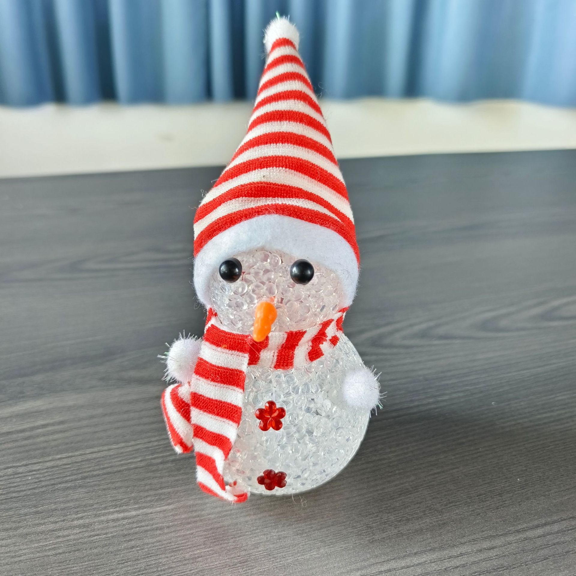 Transfronterizo luminoso muñeco de nieve decoración de Navidad   Muñeca de nieve de plástico de cristal luminoso y colorido