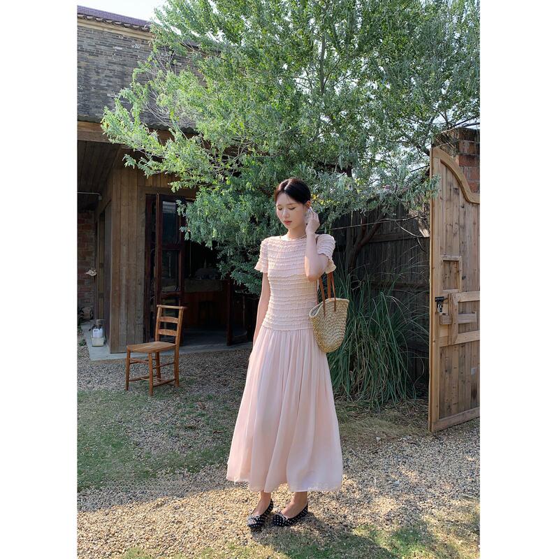 【Half-Ripe Peach】Gentle and Elegant Long Dress with Gathered Texture, Slightly Puffy Skirt, and Small Flutter Sleeves 【Half-Ripe Peach】Gentle and Elegant Long Dress with Gathered Texture, Slightly Puffy Skirt, and Small Flutter Sleeves