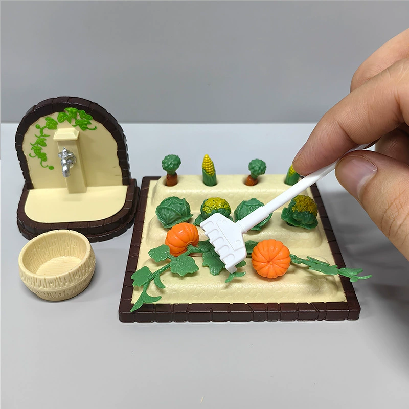 Небольшая семейная игрушка, домик-кукла