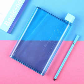 定制a5扁平水杯口袋水瓶扁形透明水樽正方形塑料水壶简约便携户外