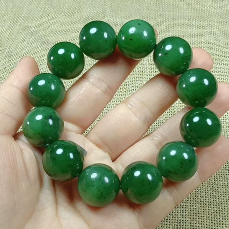 Vòng tay ngọc bích Tân Cương hạt tròn tự nhiên chi tiết 2