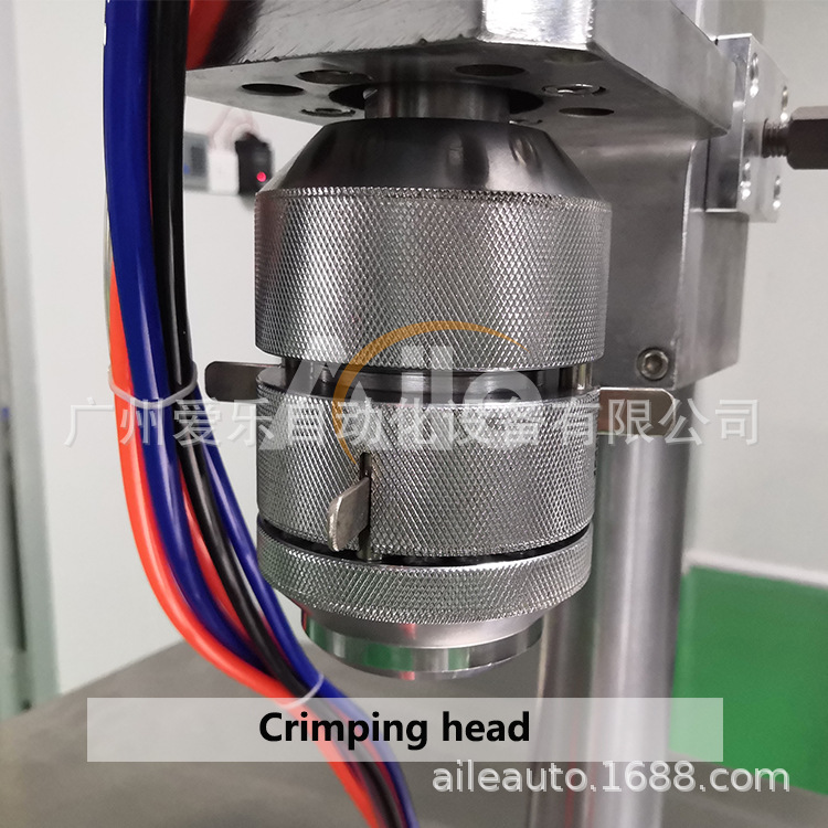 Máquina de sellado de aerosol semiautomático máquina de sellado de aire fresco máquina de sellado de llenado de detergente de espuma fabricante de máquina de sellado