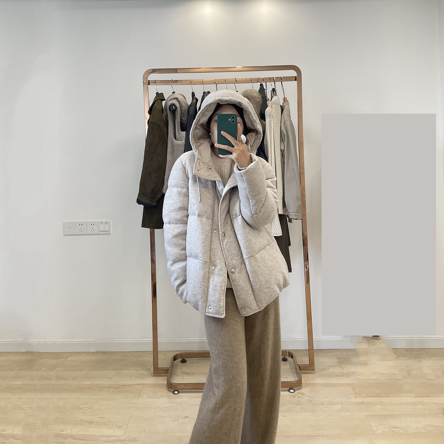 Luxury* Mall Same Style 2025 Winter New Casual Hooded Short 90% Goose down Women's Warm Jacket