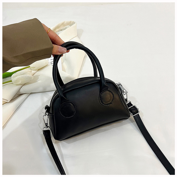 178g Weight Polyester Lining Material Sewing Thread Fashion Element Zipper Closure Type Single Shoulder Strap Strap Type Saddle Bag Bags Type Casual Occasion Pu Leather Material Bow Knot Pattern All Seasons Season Women's Gender Streetwear Style Square Shape Women's Pu Leather Bow Knot Streetwear Sewing Thread Square Zipper Saddle Bag 2
