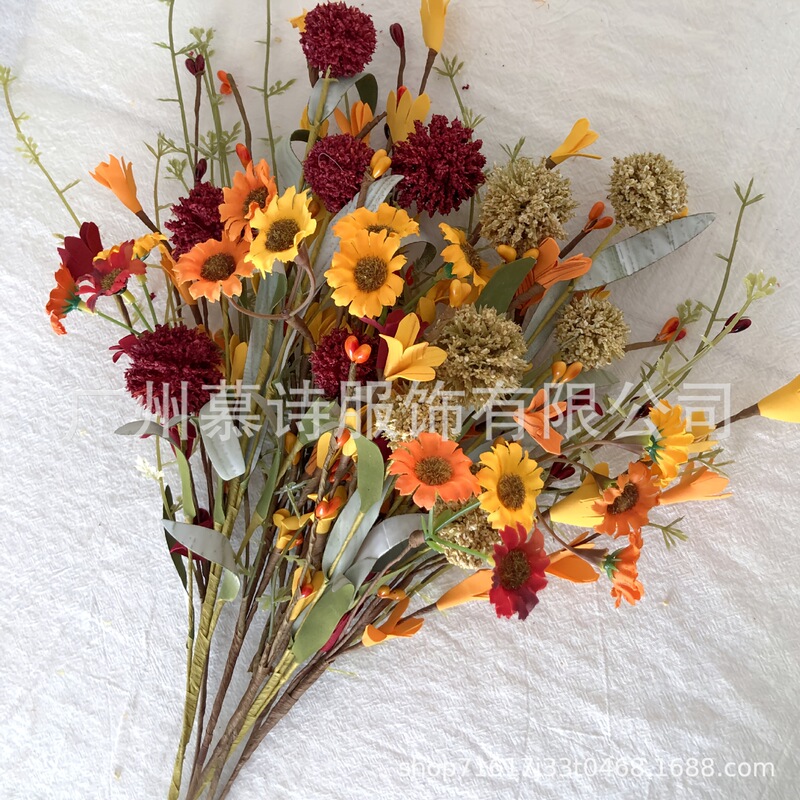 Popular autumn Thanksgiving harvest festival artificial golden ball chrysanthemum home decoration sea urchin chrysanthemum photography decoration Fall