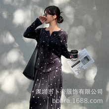 �ﶬ��ԭ���L���@��˯��Ů��ɼ��וr�к��u�q���e�Ҿӷ����⴩