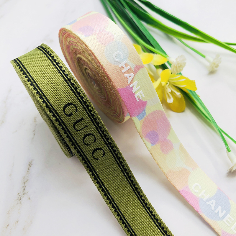 赤い本の小さな香りのリボンの髪飾りリボンのプレゼントのひもの花束の帽子の縁の手作りのdiyブランドのリボン|undefined