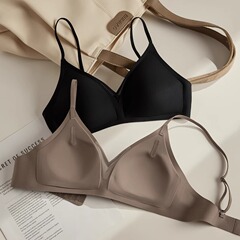 無痕の下着の女性の大きい胸は小さい胸を現して美背のフランスの三角の杯を集めて垂れ下がることを防ぎます。