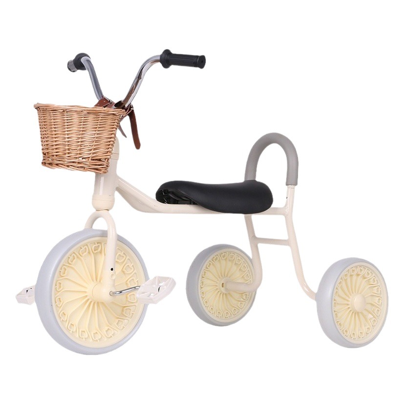 El coche de pedales para bebés se utiliza principalmente para vehículos infantiles transfronterizos, adecuado para niños de 1 a 3 años, cochecitos para niños de 3 a 5 años, triciclos con vista panorámica.