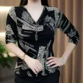 时尚洋气中老年妈妈装T恤春秋外穿修身显瘦遮肚子打底衣服百搭款