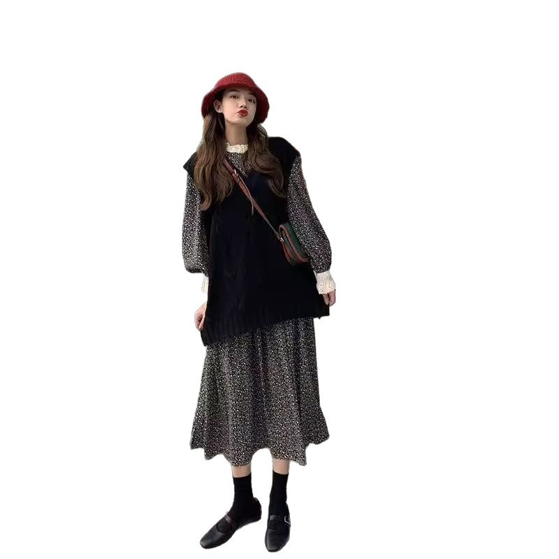 碎花蕾丝拼接长袖秋冬季新款复古法式女装梗裙宽松内搭打底连衣裙|undefined