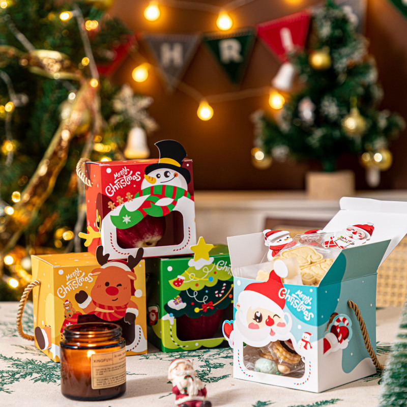 クリスマスのリンゴの箱を卸売りします。|undefined