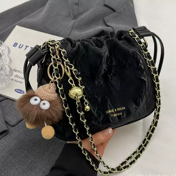 2024新款抽绳水桶包潮流女士包包小众时尚斜挎包单肩包森萌小包包