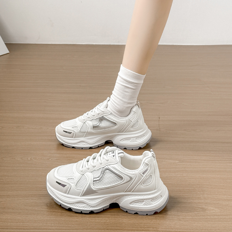 2025 nuevas zapatillas deportivas de primavera y otoño de mujeres, zapatos de corrida antideslizantes de malla transpirables, zapatos de moda de suela gruesa, comercio exterior