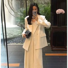 【現品】大きいサイズの婦人服スーツの微太ったmmのストラップの長いスカートのスーツのコートの春と秋が見えて痩せています。