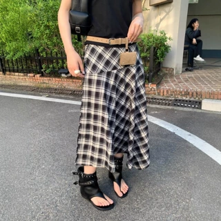 MZI STUDIO  夏季韩系复古经典黑白格纹设计感不规则修身半身裙女