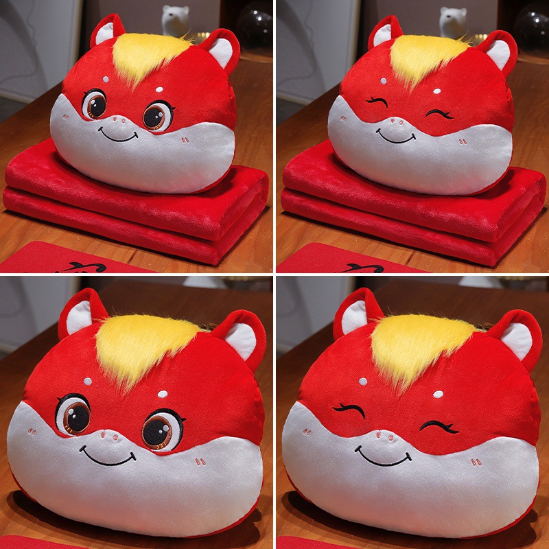 Año del Caballo auspicioso Caballo mano caliente almohada manta aire acondicionado manta mano caliente almuerzo almohada manta regalo de Año Nuevo