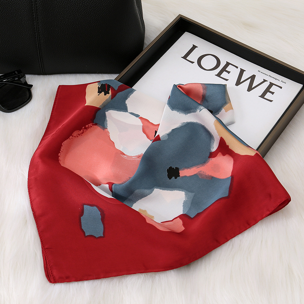 Transfronterizo nueva seda cuadrada impresión de moda 70 bufandas de seda decoración profesional floral bufandas damas al por mayor