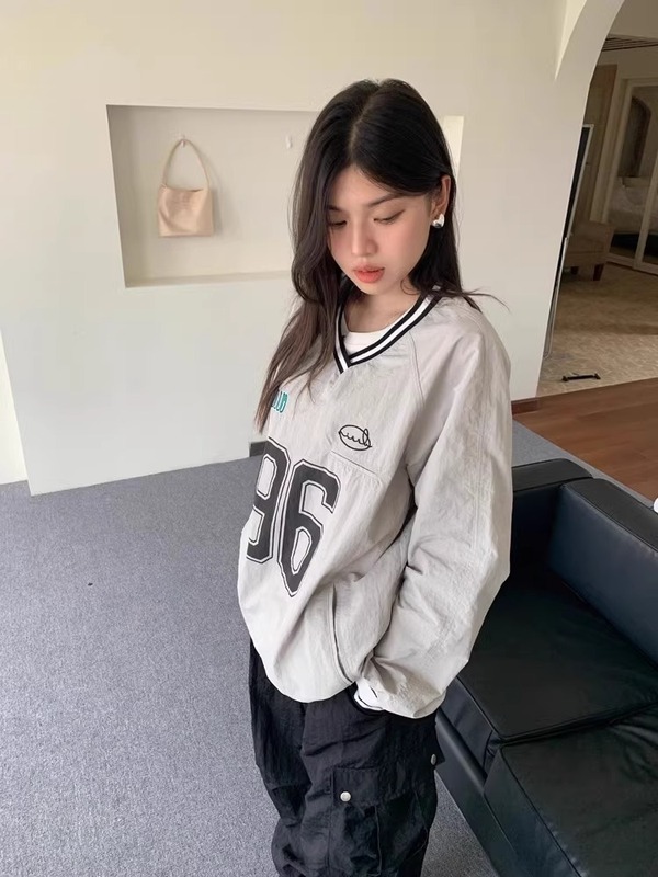 美式复古学院风印花V领卫衣女秋季宽松休闲显瘦长袖上衣街头风潮|undefined