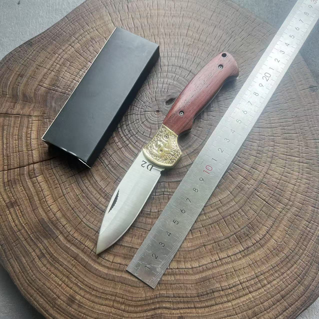 跨境户外刀野营刀随身折叠小刀D2钢折刀高硬度持久锋利野求生工具