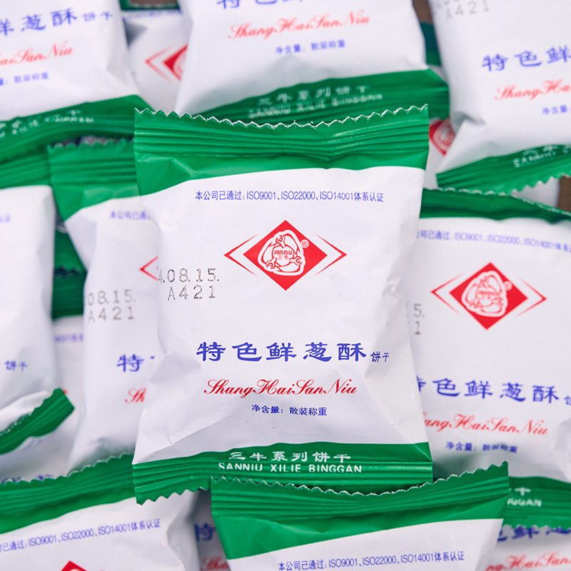 Shanghai Sanniu Specialty Fresh Green Onion Crispy High-Calcium Biscuits Individually Packaged Old-Fashioned Nostalgic Green Onion Flavored Biscuits Snacks