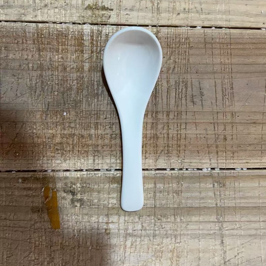 구멍이 없는 납작한 바닥 스푼 (길이 14cm)