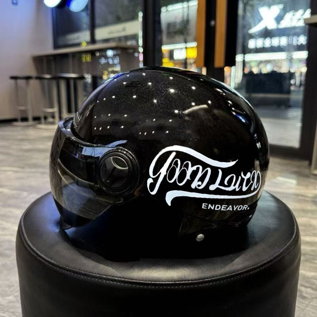 Newly certified electric vehicle safety helmet, motorcycle national standard four-season half helmet, summer sun protection universal safety helmet