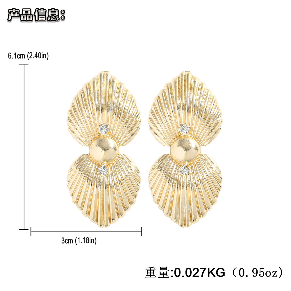 Fashion Geometric Alloy Diamonds Shell Electroplating Gold Earrings display picture 1