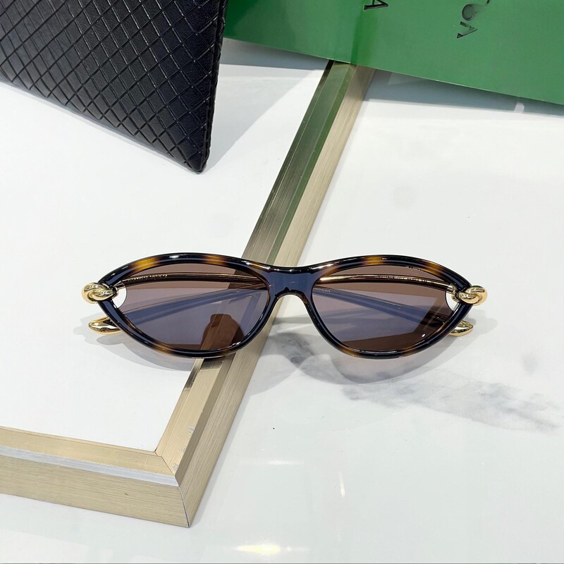 New Retro Cat-Eye Sunglasses for Women, High-End Trendy Sunglasses, Cross-Border Wholesale Bv1390S