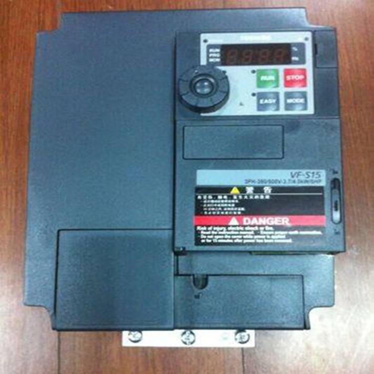 VFAS3-4022PC-F东芝变频器可拆卸面板电抗器一体化东芝工业变频器