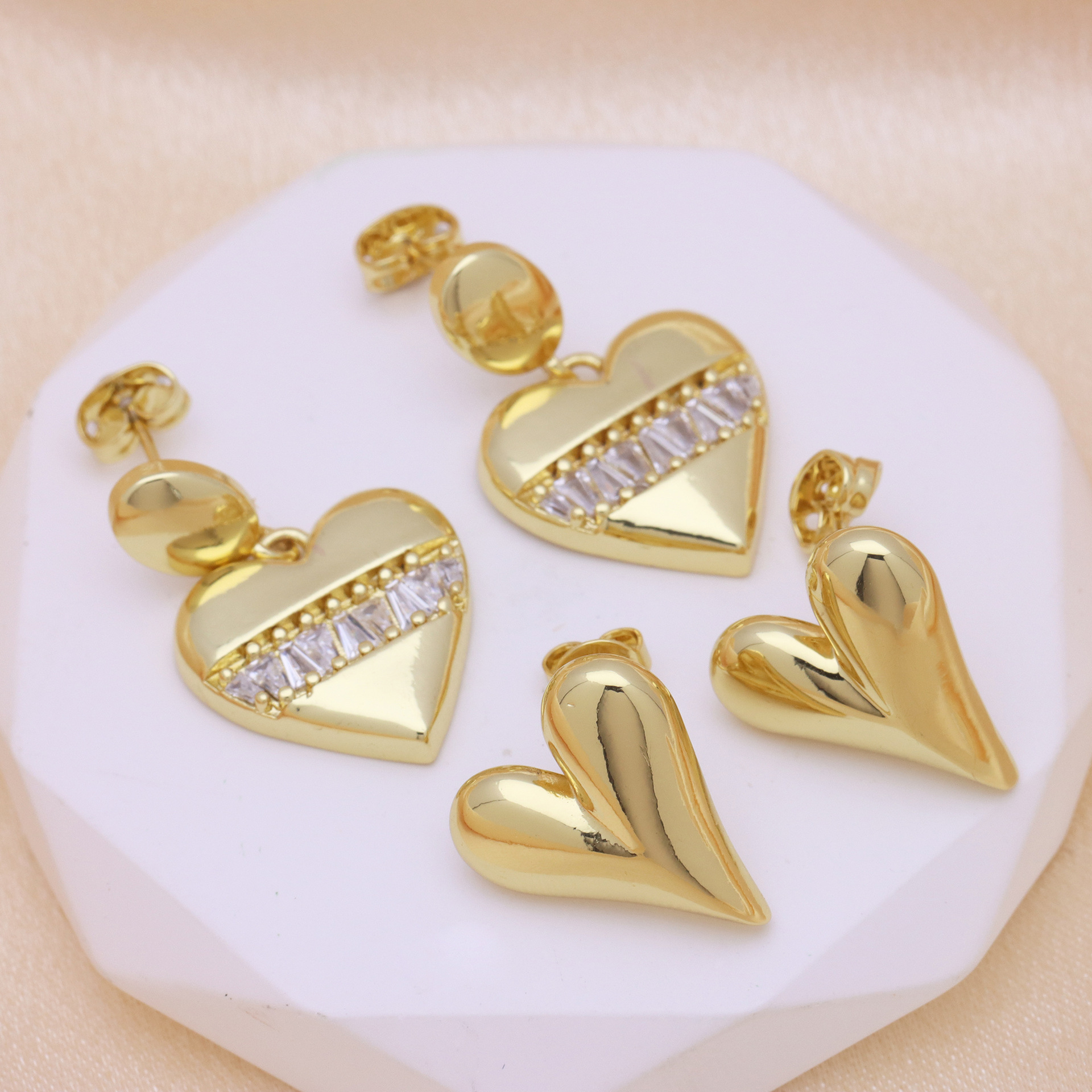 8g Weight Brass Ear Needle Material Zircon Inlay Material Drop Earrings, Ear Studs Classification 1 Pair Quantity Daily, Street Occasion Copper Material Heart Shape Pattern Women's Gender Inlay Design Sweet, IG Style Style 1 Pair Sweet IG Style Heart Shape Inlay Copper Zircon Drop Earrings Ear Studs 2