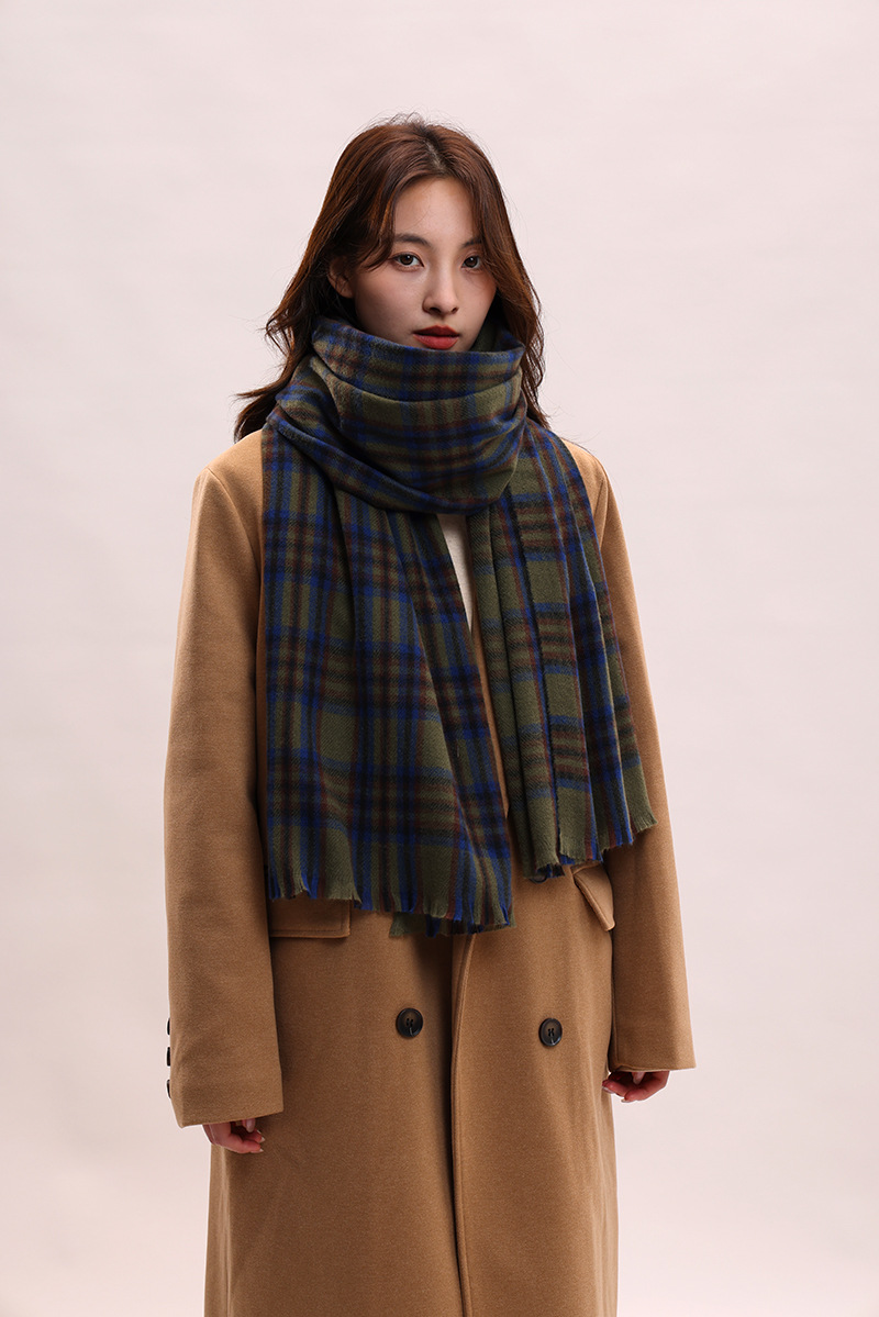 Korean version 2024 new women's autumn and winter warm shawl red checkered high-end atmosphere knitted thick scarf_voghion.com