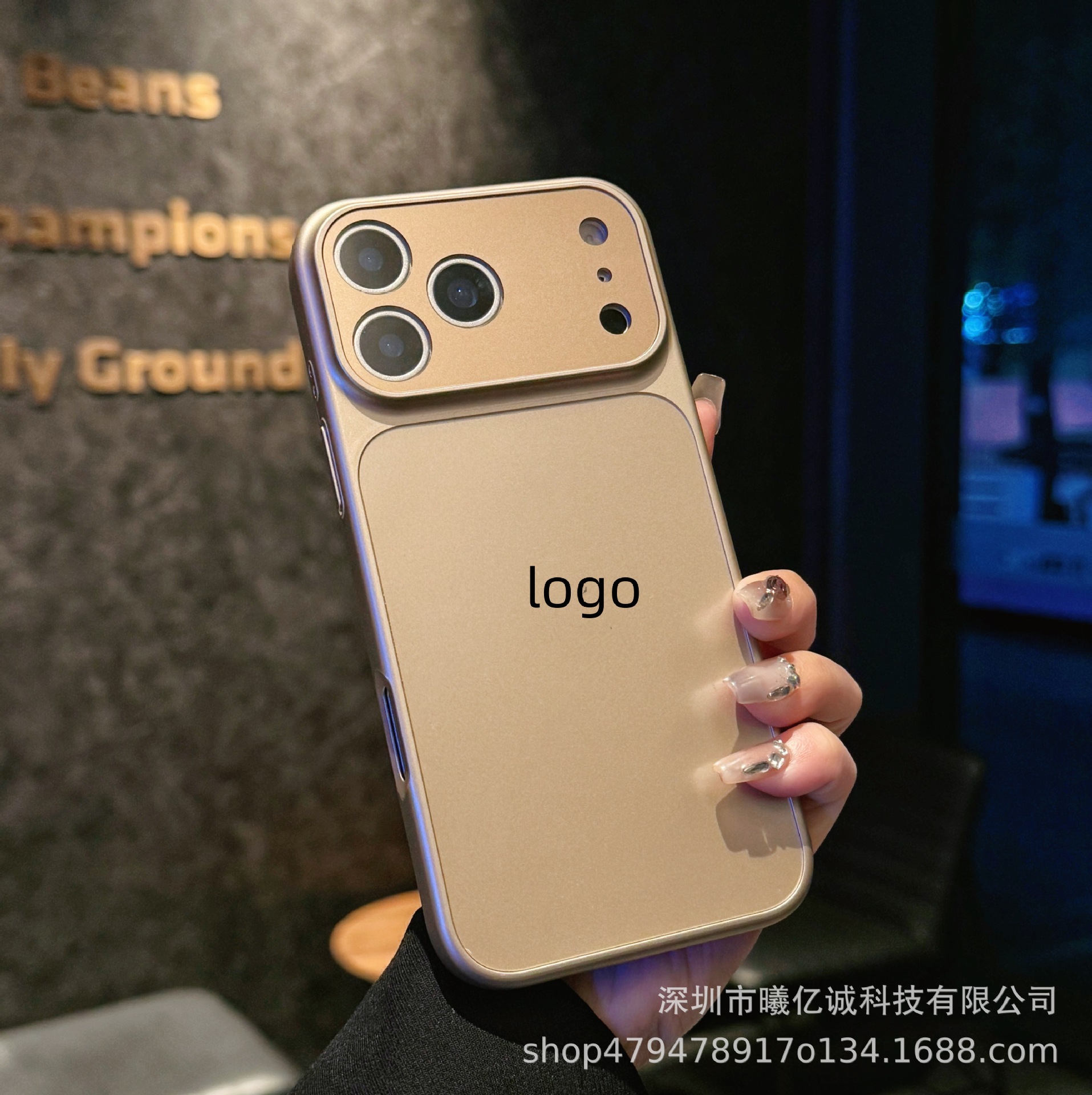 Защитный чехол Corning Instant Matte для Apple iPhone 17/16/15/14/13/12