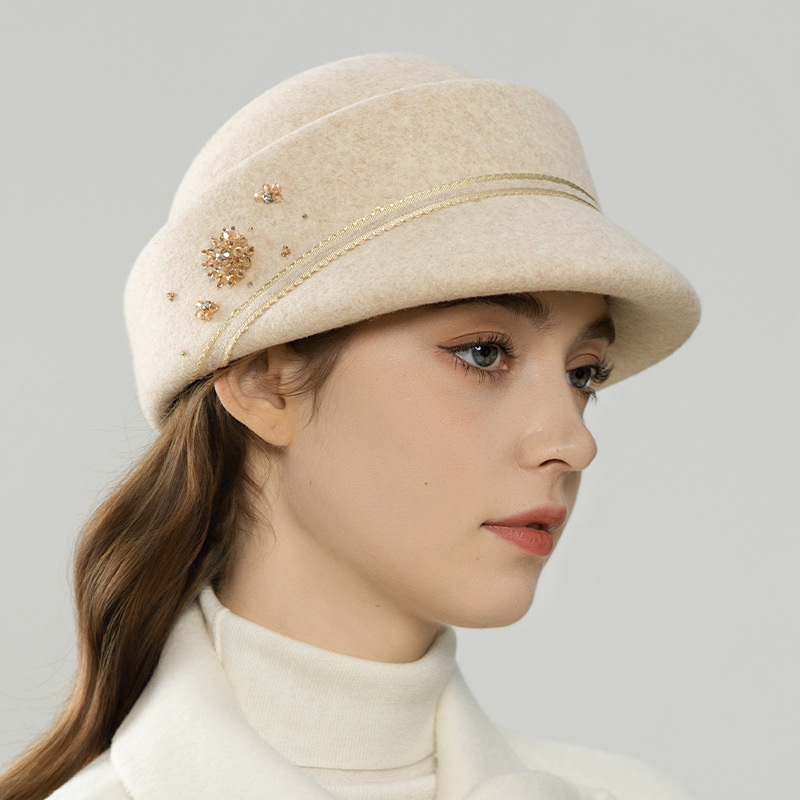 Mũ beret nữ kiểu Hepburn Pháp len đen họa tiết hoa mùa thu đông — cơm trộn