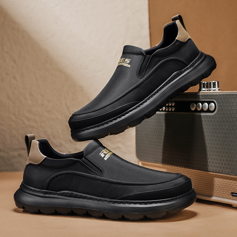 2025 nuevos zapatos de hombre verano transpirables viejos zapatos de tela de Beijing zapatos de un pie zapatos casuales de seguro laboral