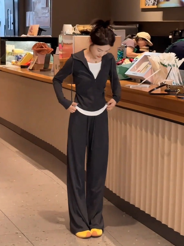 大码胖mm入秋穿搭一整套女撞色假两件连帽上衣休闲裤显瘦两件套装|undefined