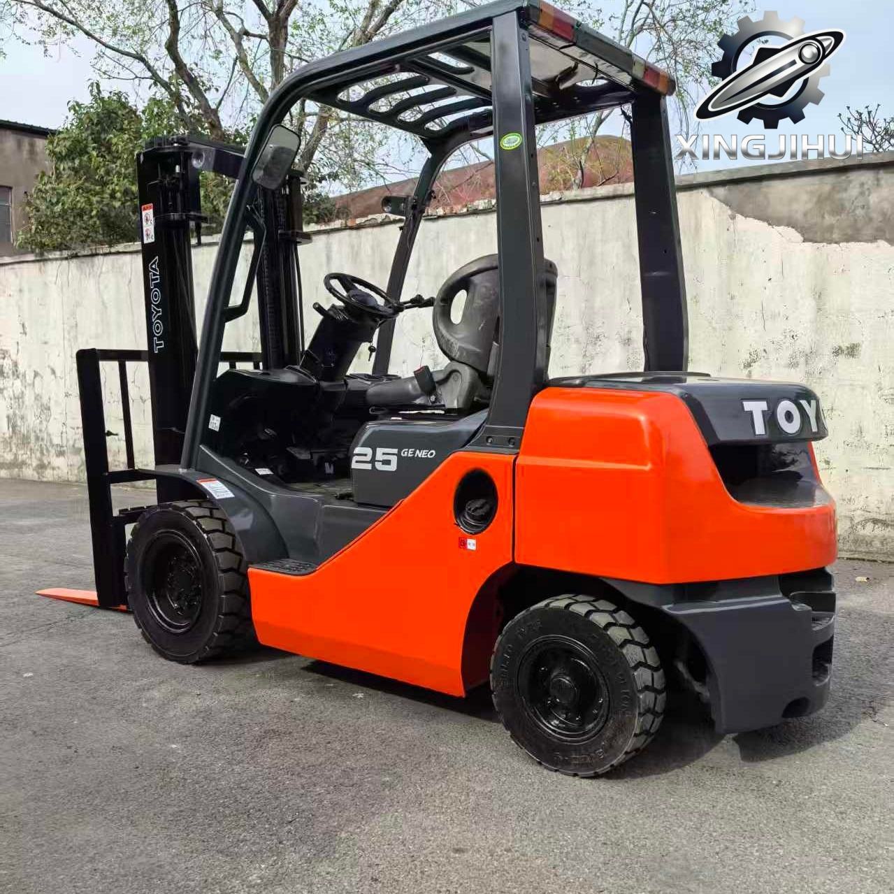 TOYOTA 8FD25 carretillas elevadoras de segunda mano suministro de fábrica de venta directa más de 800 unidades de inventario