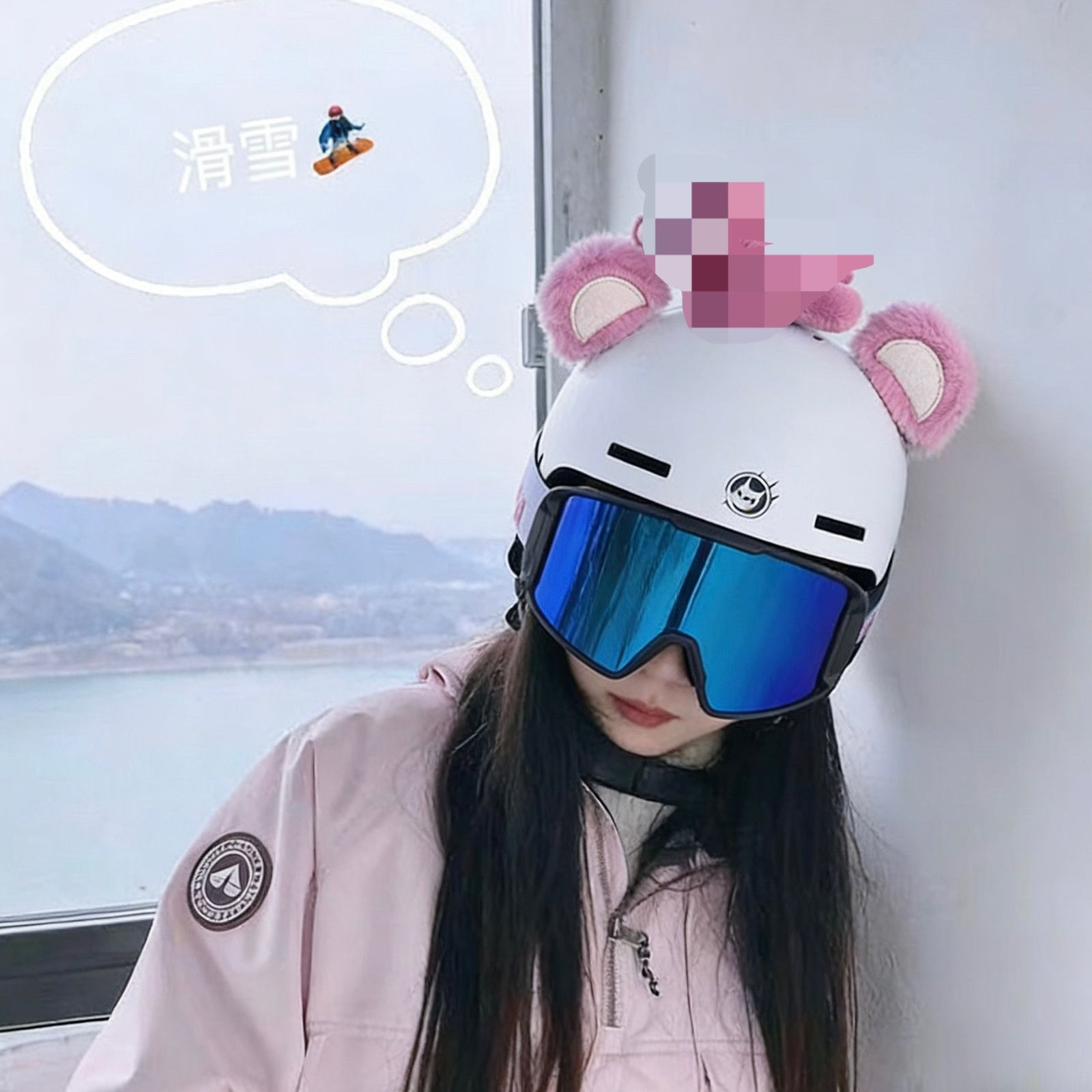 Super cute, sweet, unique, creative, high-looking white and pink bear ear ski helmet motorcycle helmet accessory