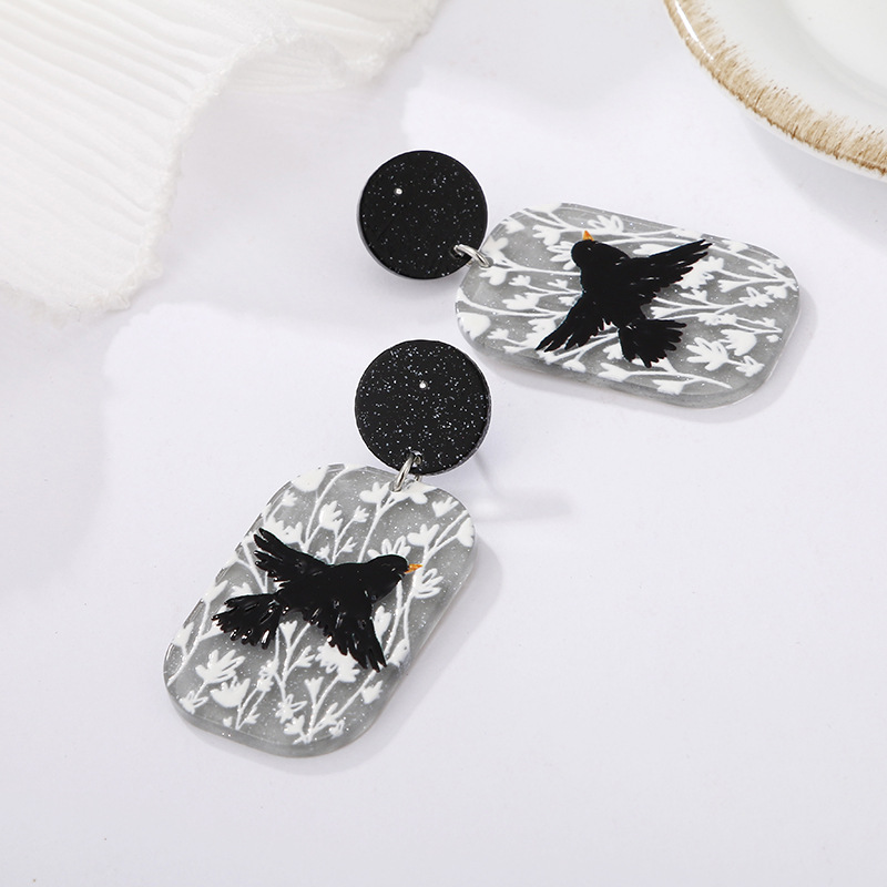 Frosted Three-dimensional Magpie Fun Printing Earrings Creative Animal Embossed Earrings display picture 4