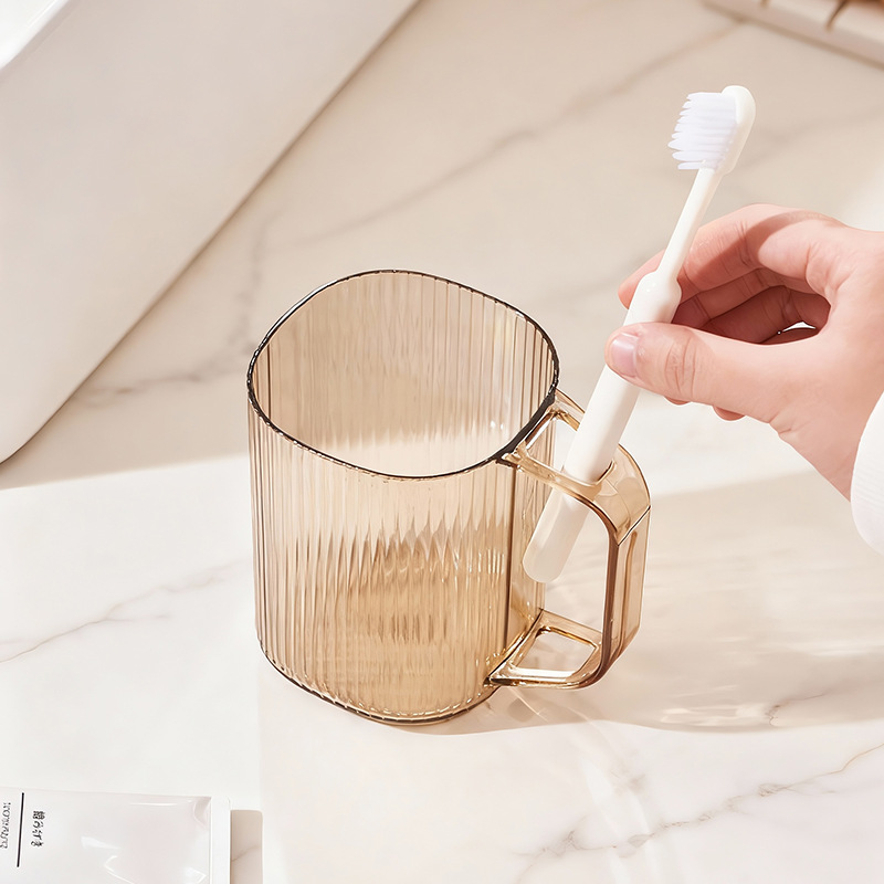 Transparent Plastic Mouthwash Cup For Children And Students_voghion.com