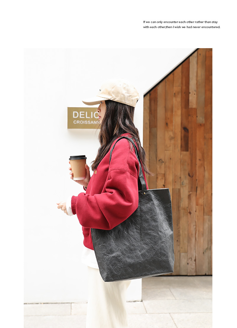 Women's Large Kraft Paper Solid Color Streetwear Open Shoulder Bag display picture 6